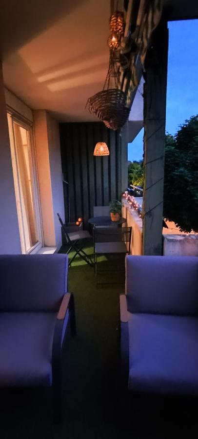 Stylish 1-Bedroom Flat With Beautiful Terrace , For A Cosy Retreat Страсбург Экстерьер фото